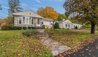 2 Oak Grove Blvd, North Providence, RI 02911