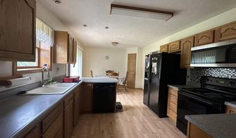 6 County Road 70 E, Bloomfield, IN 47424