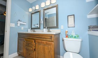 2096 HIDDEN HOLLOW Ln, Akron, OH 44313