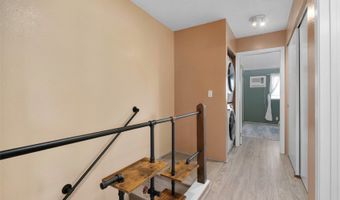 98-941 Moanalua Rd 402, Aiea, HI 96701