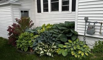 28 Mountainview Ave, Bangor, ME 04401