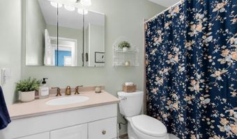 58 Brookview Ln, Aberdeen, NJ 07747