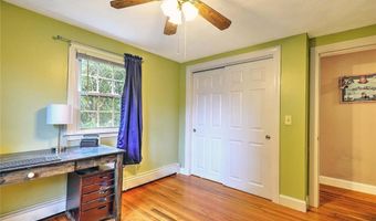 4 Johnson Ct, Bristol, RI 02809