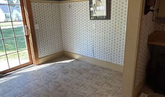 911 Pine St, Atlantic, IA 50022