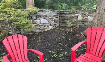 9908 DICKENS Ave, Bethesda, MD 20814