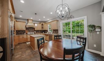 985 W Martin Ave, Amherst, OH 44001