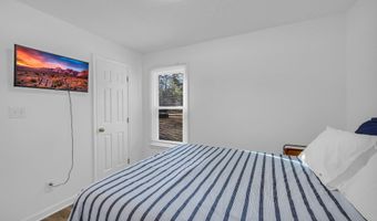 489 River Chase Dr, Athens, GA 30605