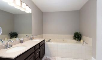 107 Blue Heron Ct, Amherst, NY 14051