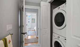17 Chapel St Apt 402, Albany, NY 12210