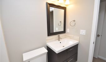 202 Thorncrest Dr, Apex, NC 27539