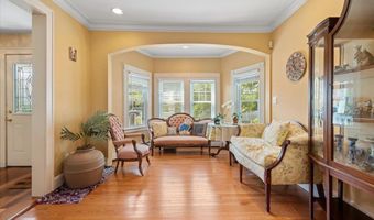 45 County Line Rd, Amityville, NY 11701