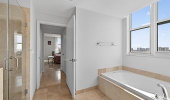 3330 NE 190th St 1519, Aventura, FL 33180