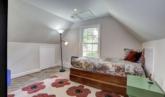 5204 WESTWOOD Dr, Bethesda, MD 20816
