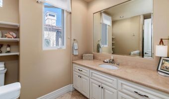 7104 Aviara Dr, Carlsbad, CA 92011