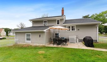 5 TRINITY Pl, Barrington, NJ 08007