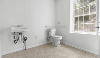 33 William St, Danbury, CT 06810