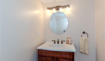 41 Holly Hill Ln, Cranston, RI 02921