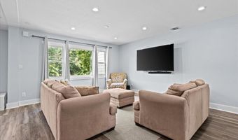 176 Church St, Aberdeen, NJ 07747