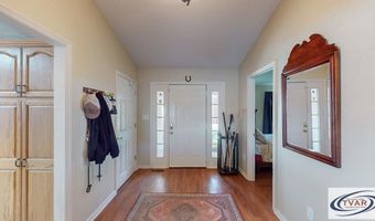 495 Shore Dr, Big Sandy, TN 38221