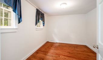 117 Long Meadow Hill Rd, Brookfield, CT 06804