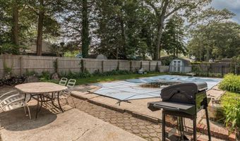 40 Dockage Rd, Bayville, NJ 08721