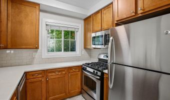 1730 PRESTON Rd, Alexandria, VA 22302
