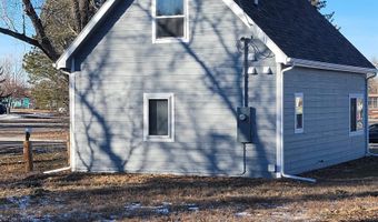 601 W 7TH St, Cheyenne, WY 82007