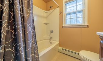 20 High Point Ter, Alloway, NJ 07461