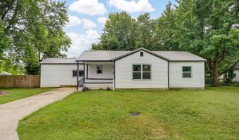 12 E Hawthorne St, Aurora, MO 65605