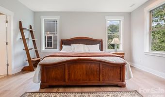 19 Craftsman Overlook Rdg, Arden, NC 28704