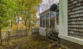 227 High St, Belfast, ME 04915