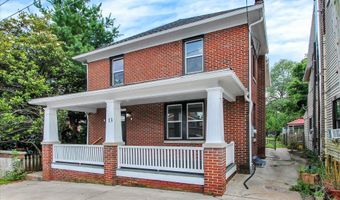 13 E KING St, Abbottstown, PA 17301