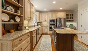 1011 Magnolia Dr, Athens, GA 30606