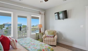 1009 Fiji Dr, Rockport, TX 78382