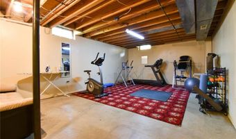 5557 Schuetz Ln, Alhambra, IL 62001
