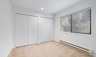 12840 SE 40th Court C5, Bellevue, WA 98006