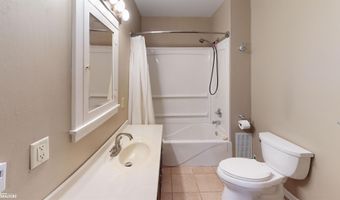 317 E 1st St, Arthur, IA 51431