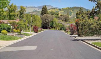 24 Ray Ct, Alamo, CA 94507