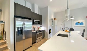 1111 ORREN St NE 300, Washington, DC 20002