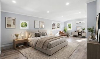 7 Penndale Dr, Amityville, NY 11701