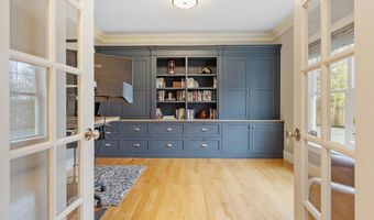15 Hubbard Ln, Bolton, MA 01740