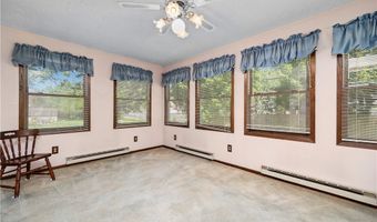 536 Fieldstone Dr, Amherst, OH 44001