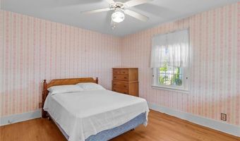 112 Oakton St, Woonsocket, RI 02895