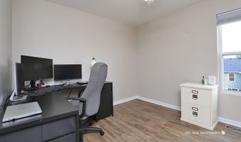 862 Heartland Park Ln, Antioch, IL 60002