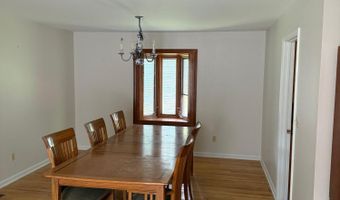3925 Waldenwood Dr, Ann Arbor, MI 48105