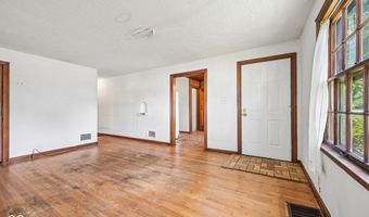 308 E 38th St, Anderson, IN 46013