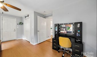 3725 Sudbury Rd, Charlotte, NC 28205