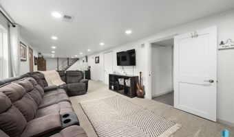 121 S 5th Ave, Brandon, SD 57005