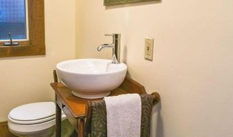 19 Gresham St, Ashland, OR 97520