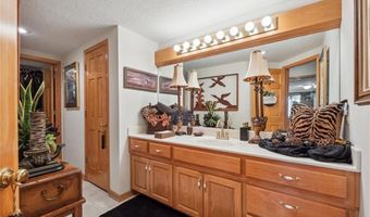 15471 Cedar Ln, Basehor, KS 66007